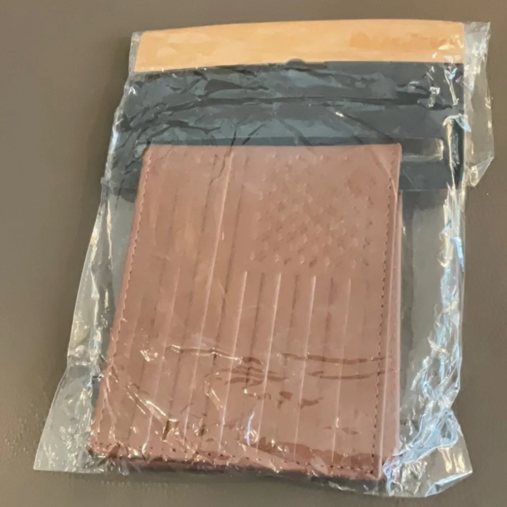 Buckle Flag Leather Wallet